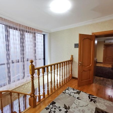Penthouse With 3-Bedrooms Almaty Exterior foto