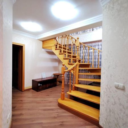 Penthouse With 3-Bedrooms Almaty Exterior foto