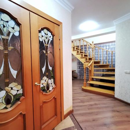 Penthouse With 3-Bedrooms Almaty Exterior foto