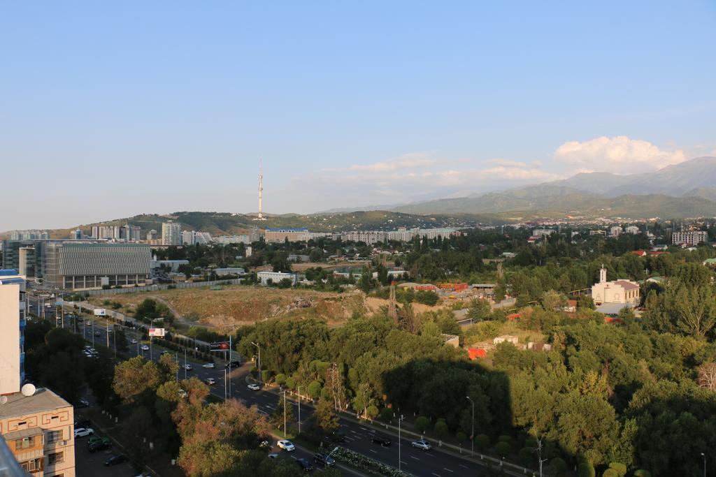 Penthouse With 3-Bedrooms Almaty Exterior foto