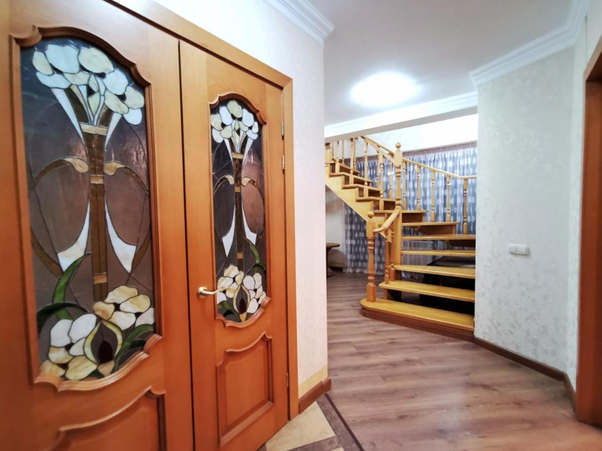 Penthouse With 3-Bedrooms Almaty Exterior foto
